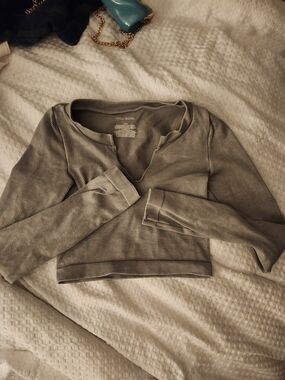 Cropped Ribbed Long-Sleeve Top - Taupe